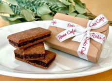 %e3%82%b7%e3%83%a7%e3%82%b3%e3%83%a9%e3%82%b5%e3%83%b3%e3%83%89